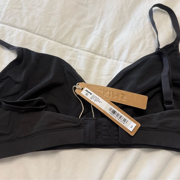 SKIMS Classic Black Bralette - Picture 2 of 3